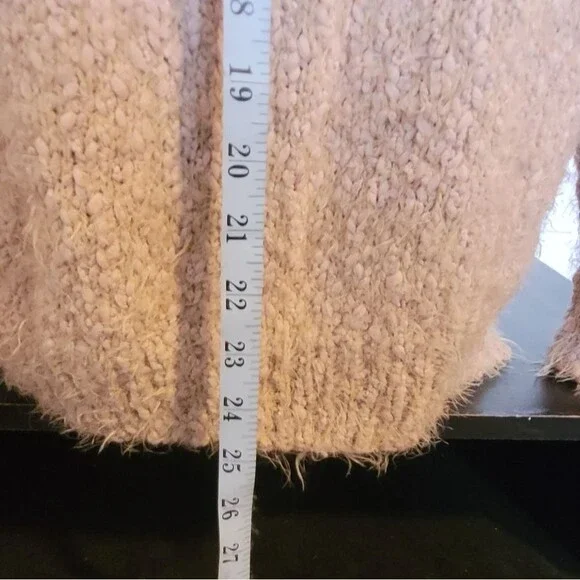 Cozy Ee:Some Textured Fuzzy V-Neck Sweater - Beige - Women's M/L - Picture 4 of 6